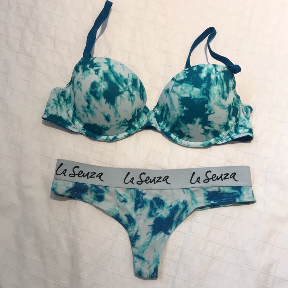 La Senza Matching Bra and Underwear Set 34B XSmall